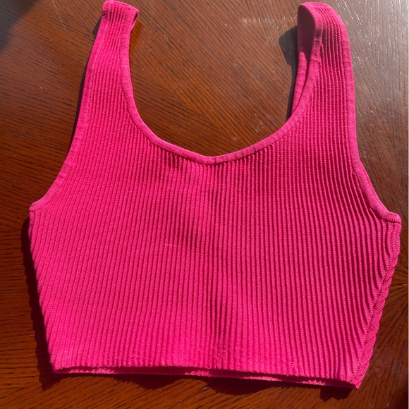 Babaton Croped tank top - Picture 2 of 3